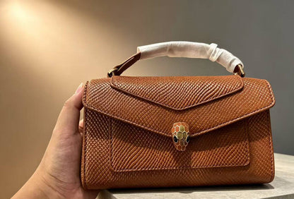 Bvlgari

125 dhs
With box

Zain143
♥️♥️♥️