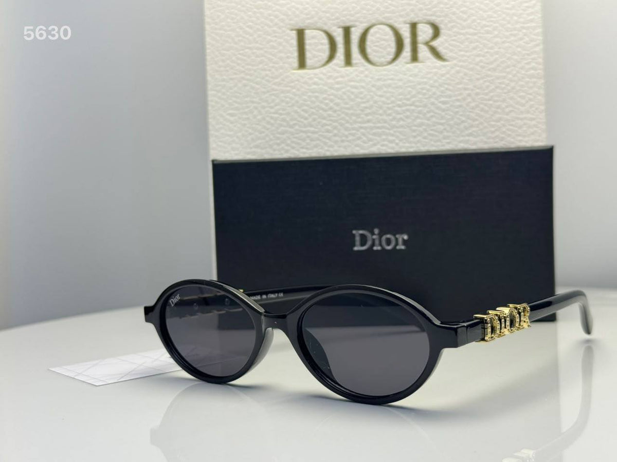 Sunglasses 

65 dhs🇦🇪🇦🇪

Zain182
♥️♥️♥️