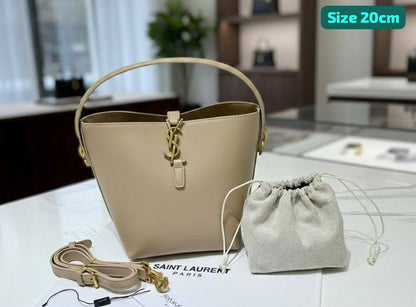 YSL
Good quality 
with box 
🎁🎁🎁

95 dhs🪙🌨️

Zain186
♥️♥️♥️