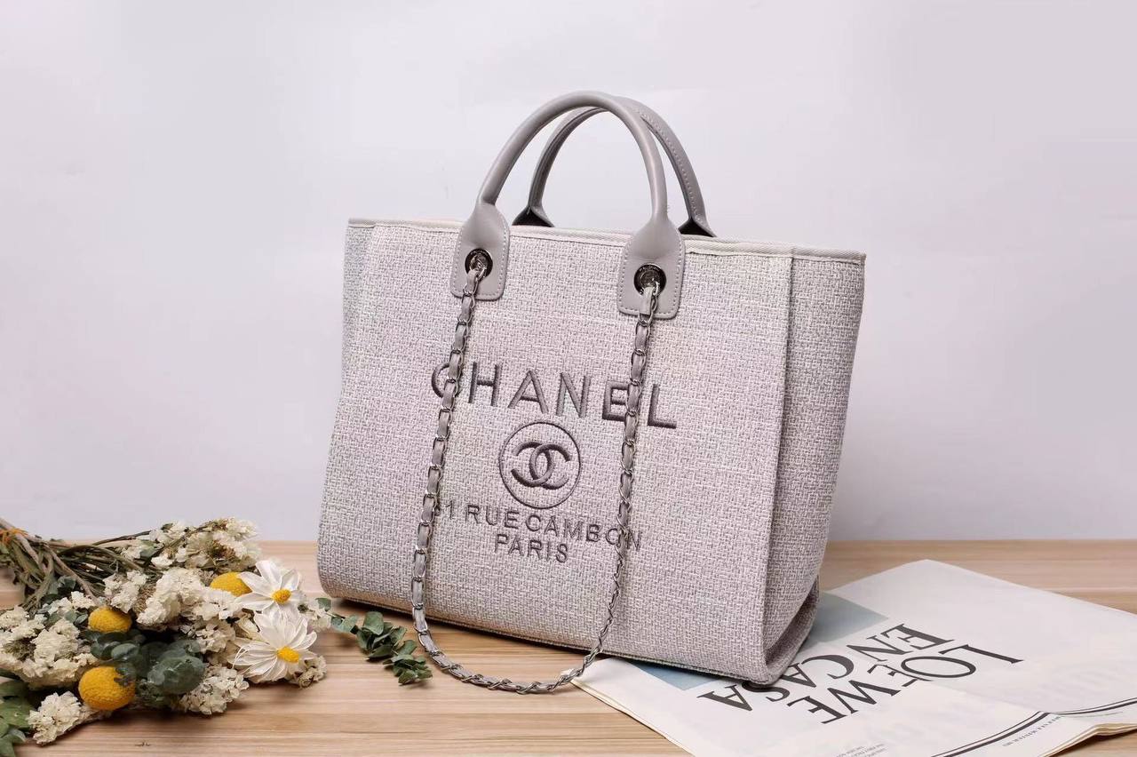 Chanel
110 dhs✅

Zain143
♥️♥️♥️
