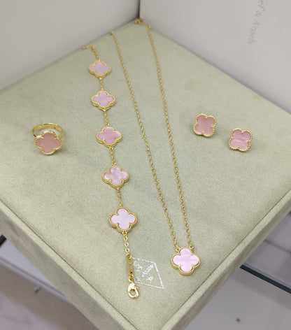 VCA SET ❤️‍🔥*
Necklace 🌸
Earring ✨
Bracelet 🍁
Ring 💍 free size ❣️
Stainless Steel 💯
Non tarnish 💯
With normal boxes 📦 
45 dhs✅
With master box 🗃️ 
75 dhs✅

Zain216
♥️♥️♥️
