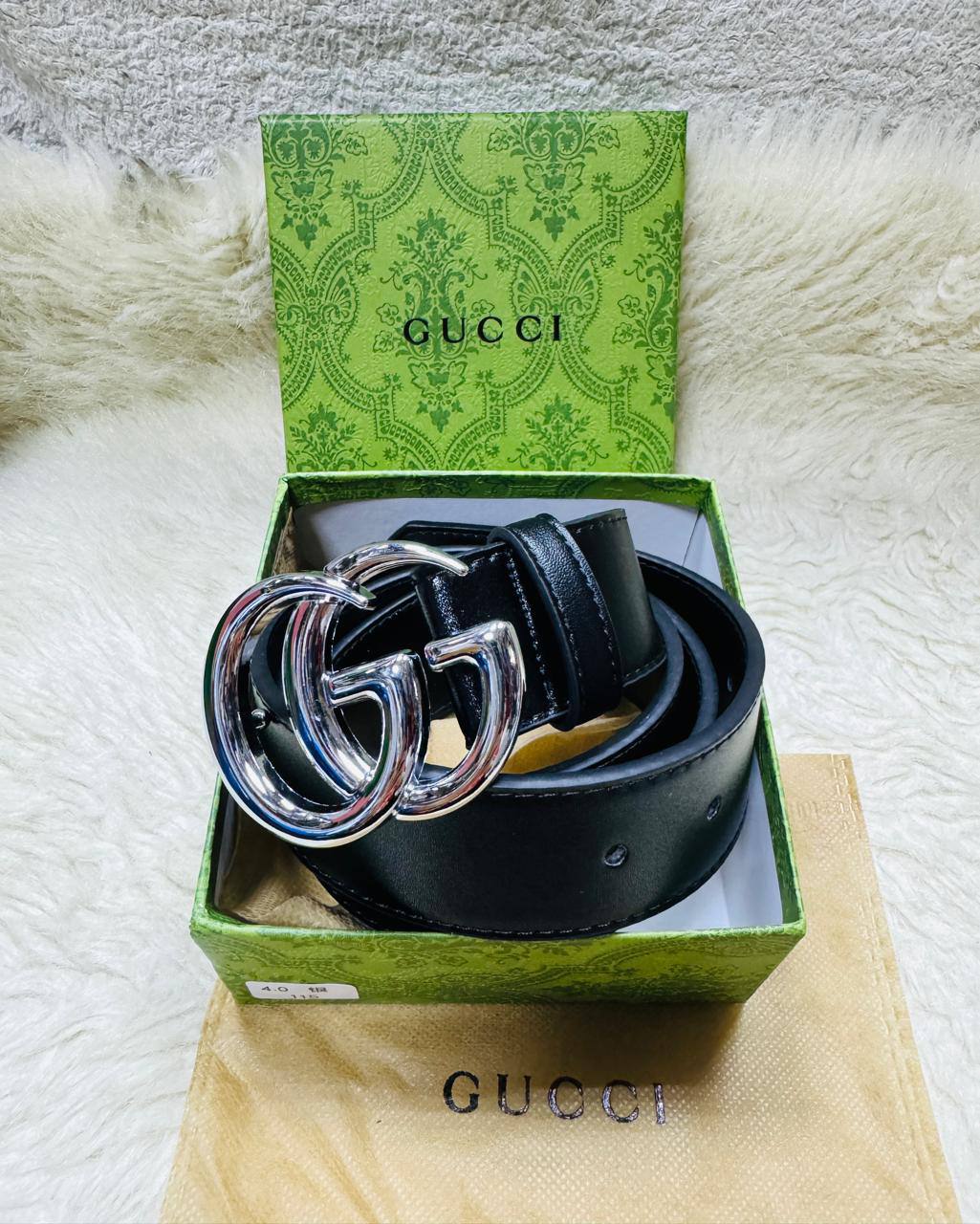 Belt for Man
Wide：4.0 cm
Long：115/120/125 cm
With box 
30 dhs🇦🇪🇦🇪

Zain136
♥️♥️♥️