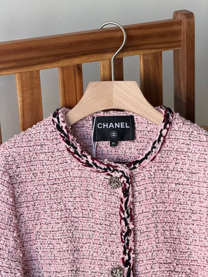 ❤️‍🔥✨CHANEL NEW ❤️‍🔥✨
    ✨VIP QUALITY ✨
   Cotton +silk lining 
Size : 36-38-40-42
900 dhs🇦🇪🇦🇪

Zain287
♥️♥️♥️