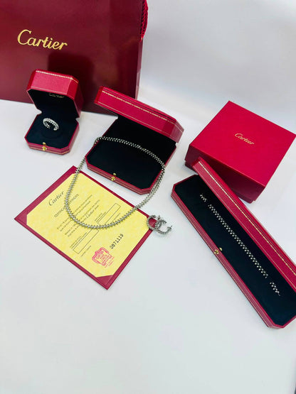 CARTIER SET❤️‍🔥*
Necklace 💥
Earring 🔥
Bracelet 🐦‍🔥
Ring 💍 available size 👇
6,7,8,9
With stone 🦋
With normal boxes 🗃️ 
340 dhs✅

With master box 📦 
390 dhs✅

Zain216
♥️♥️♥️