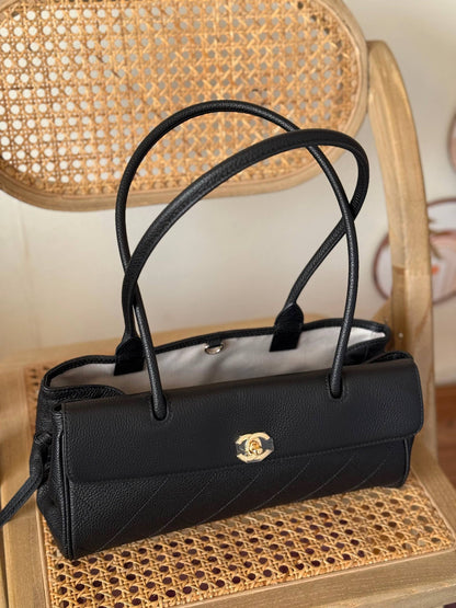 New Collection✨✨✨
CHANEL
32cm
420 dhs🇦🇪🇦🇪
*MASTER QUALITY*
With box🎁

Zain167
♥️♥️♥️