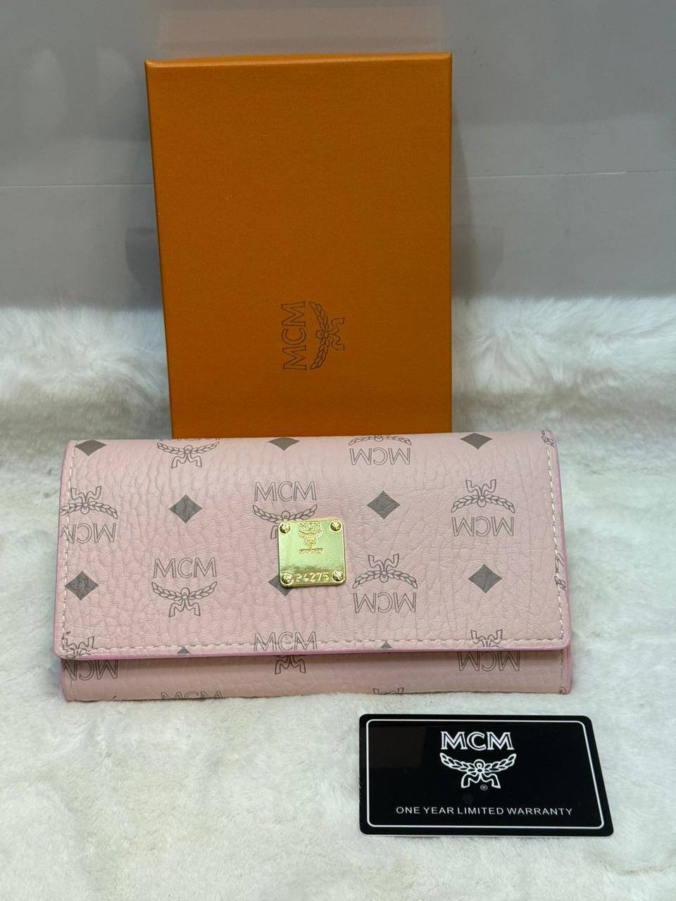 LV - MCM - Gucci
WALLETS 
40 dhs🪙🌨️

Zain40
♥️♥️♥️