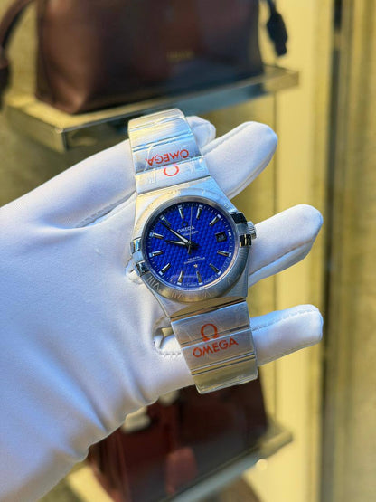 Omega Men’s Automatic  
260 dhs🌺
size：40mm

Zain85
♥️♥️♥️
