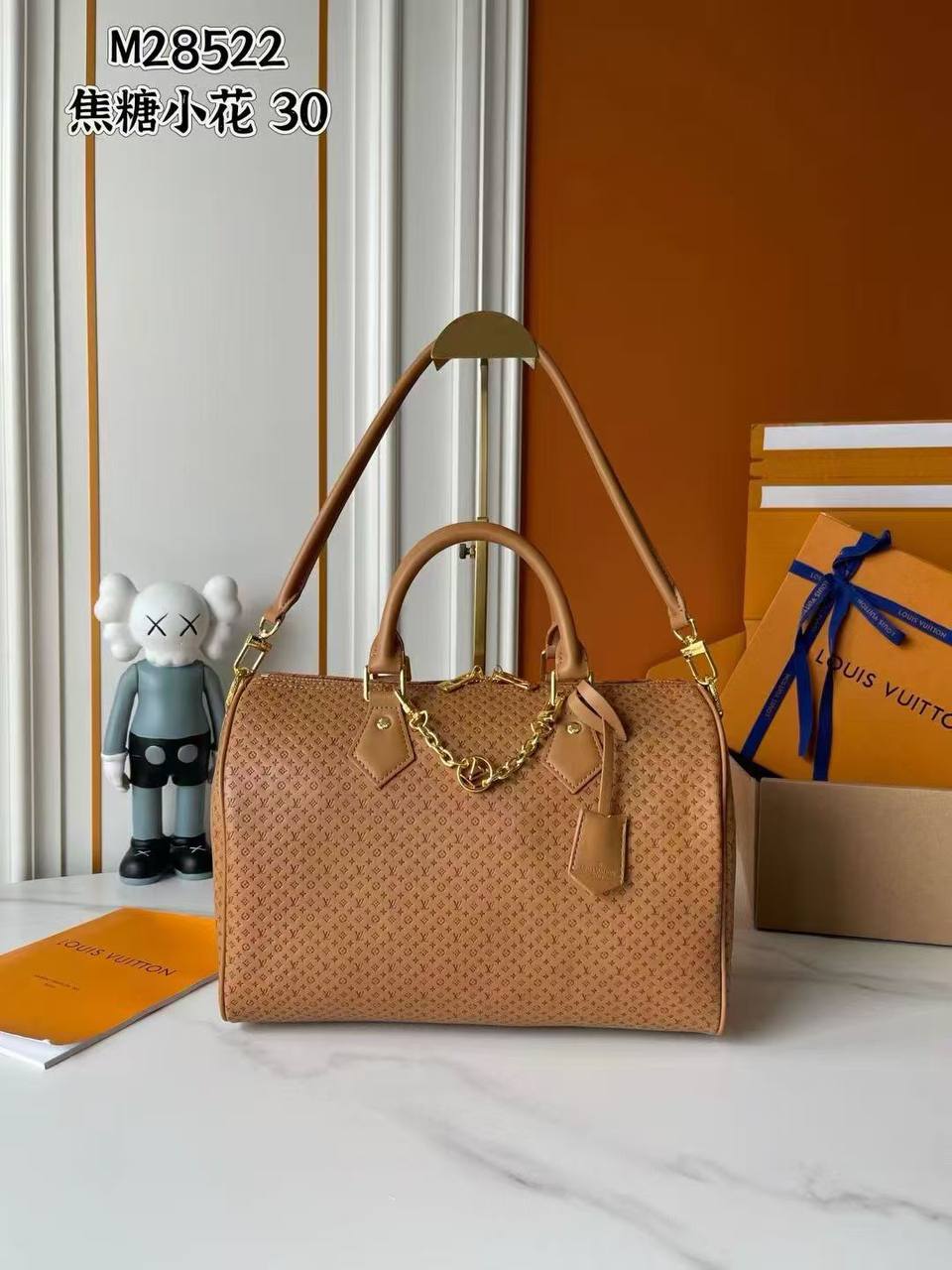 Lv sppedy 30cm 
Size 30cm
240 dhs✅

Zain189
♥️♥️♥️