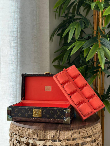 LOUIS VUITTON 
*❗️WATCH BOX❗*
*SUPER MASTER QUALITY ❗*
950 dhs✅
*WITH  PAPERBAG❗*

Zain267
♥️♥️♥️