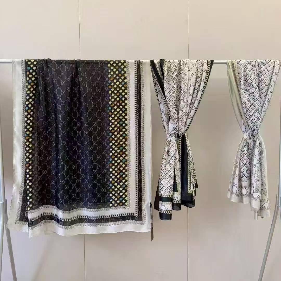 Silk scarf 
40 dhs✅

Zain93
♥️♥️♥️