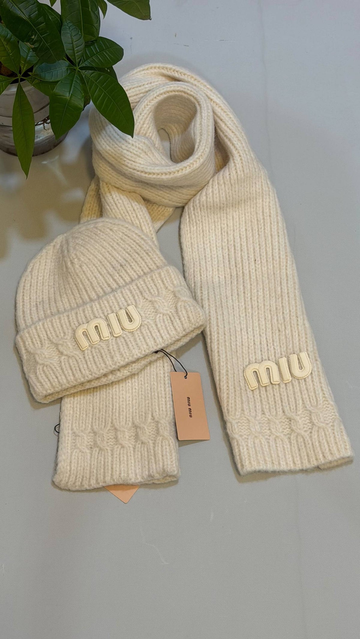 MIU MIU SET
💙*VVIP QUALITY*💙
410 dhs✅✅

Zain281
♥️♥️♥️