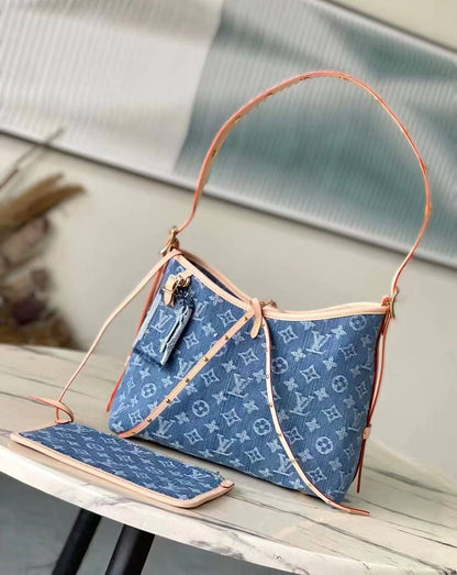LV CarryAll PM 
Tote Bag✅

size 29 cm

For Price 👇 WhatsApp✅
0568585901 
0507557372
0552275751 Owner Zain 👌

Zain274
♥️♥️♥️