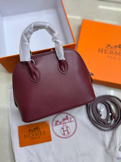 Hermes Bolide 

1⃣️ First quality +🎁

Size: 19 * 14 cm

Withbox
85 dhs🇦🇪🇦🇪

Zain115
♥️♥️♥️