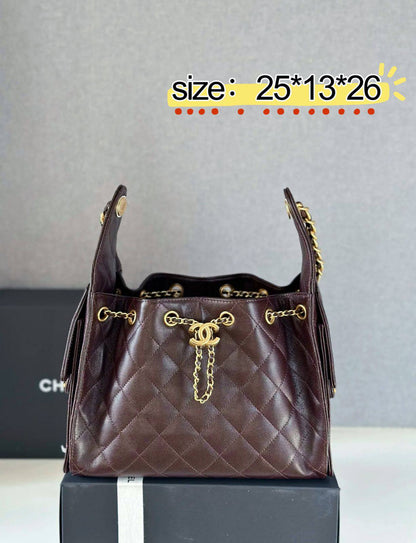 Chanel

110 dhs❣️

Zain38
♥️♥️♥️