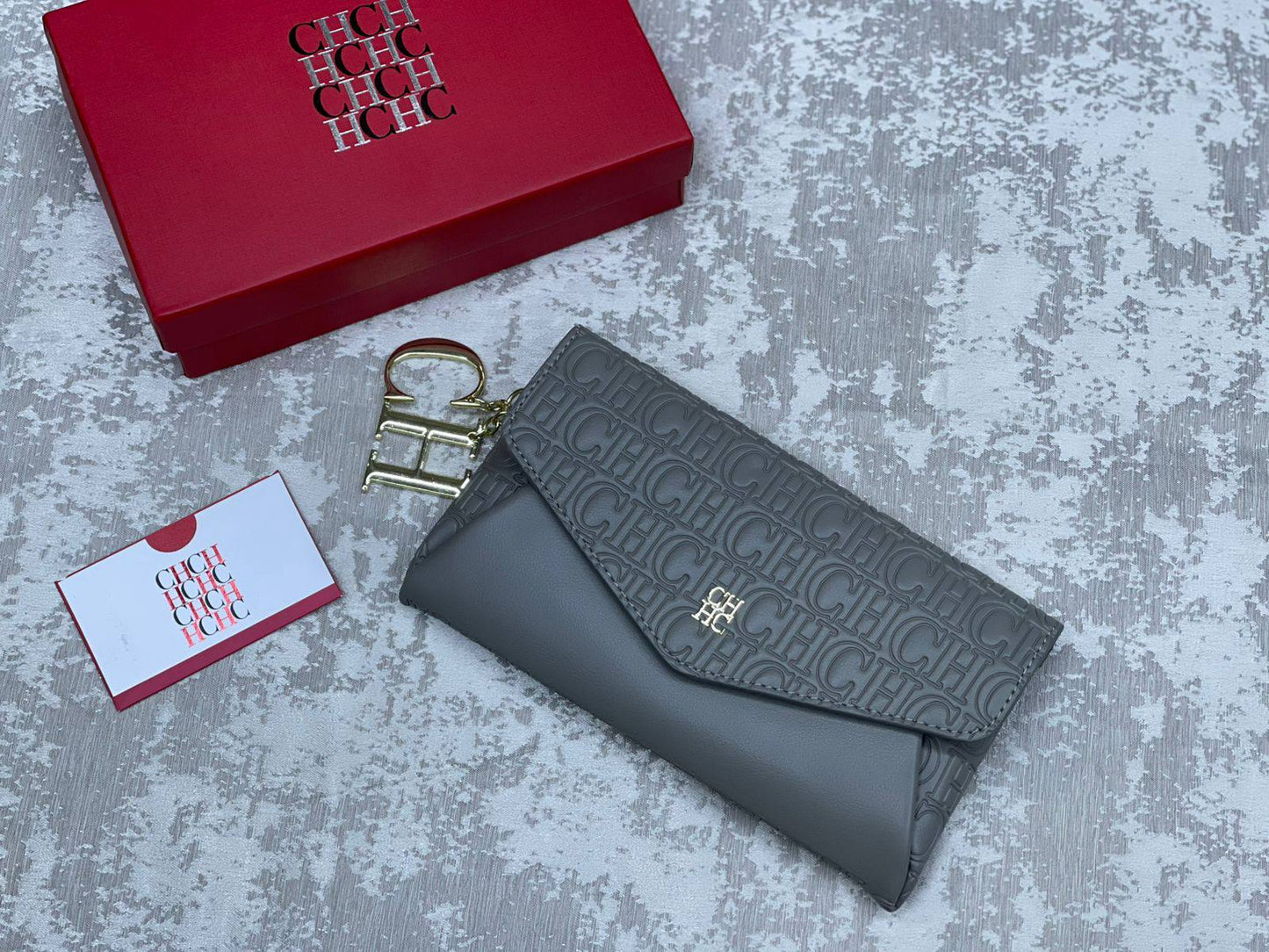 Ch
85 dhs🗽

With box
🎁🎁🎁

Zain175
♥️♥️♥️