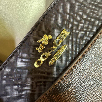 COACH 
NEW CAME 
GOOD QUALITY  
100 dhs✅

Zain39
♥️♥️♥️