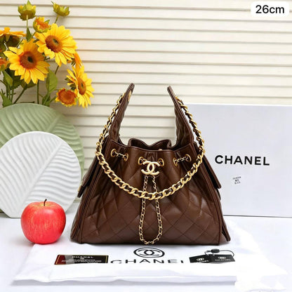 Chanel 25C hobo

1️⃣ First quality

Size : 26 * 14 * 30 cm
110 dhs🇦🇪🇦🇪

Zain115
♥️♥️♥️