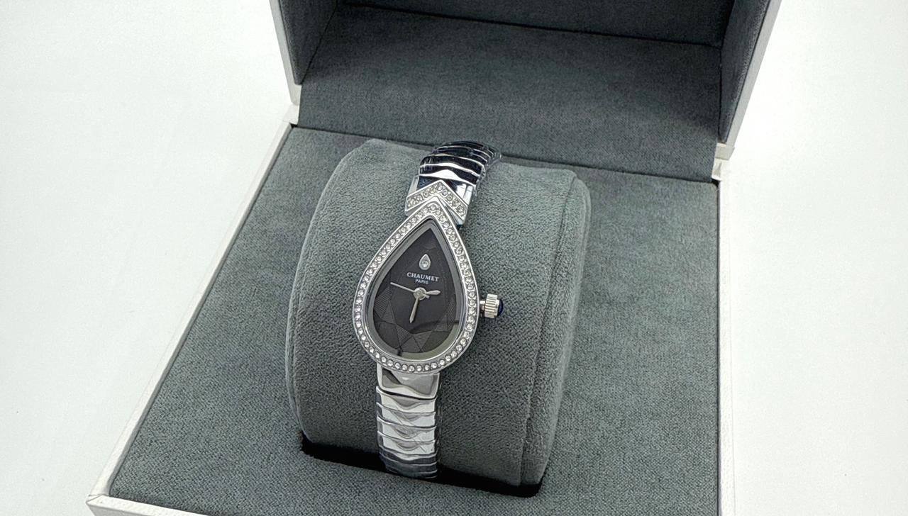 Ladies watch 
60 dhs🇦🇪

Zain45
♥️♥️♥️