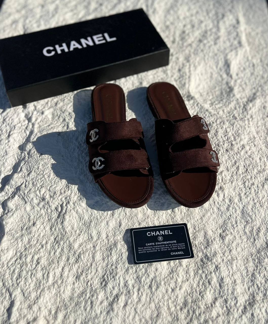 Chanel
💯high quality
Size 36-37-38-39-40-41

105 dhs✅

Zain21
♥️♥️♥️