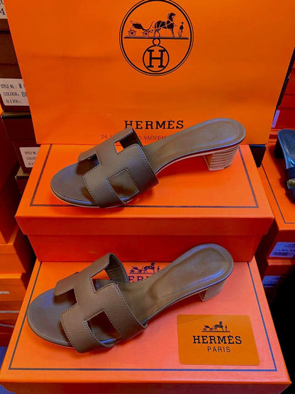 Hermes 

Heel New Arrived, 
Size 36 To 41

100 dhs 🇦🇪🇦🇪

Zain120
♥️♥️♥️
