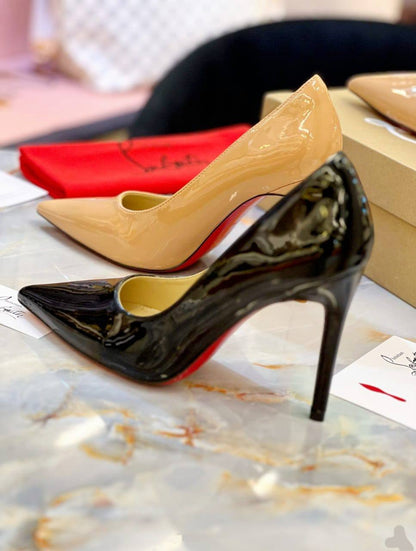 Christian Louboutin
🍁 *SIZE:  36 TO 41*🍁
280 dhs🌺

Zain224
♥️♥️♥️