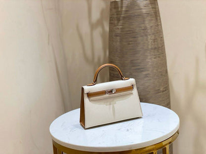Hermes

340 dhs🇦🇪🇦🇪

Zain153
♥️♥️♥️