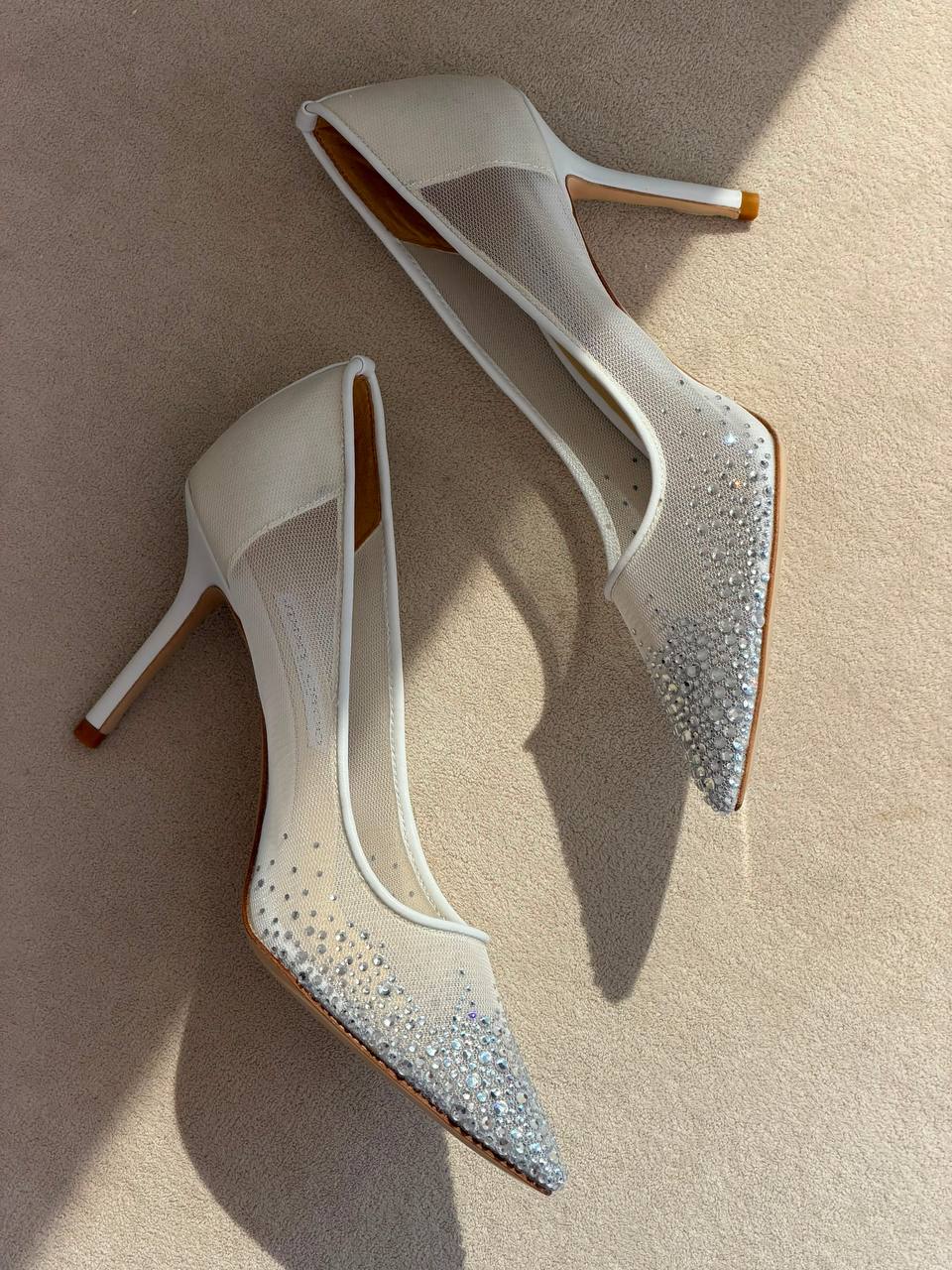 JIMMY CHOO 
QUALITY:SUPER MASTER 😍💥
450 dhs🇦🇪🇦🇪

Zain319
♥️♥️♥️