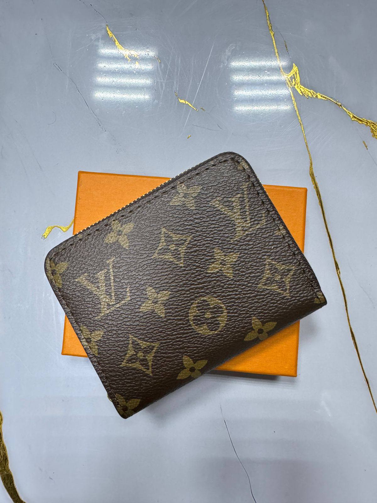 Wallets

30 dhs❣️ 

With Box
🎁🎁🎁

Zain50
♥️♥️♥️