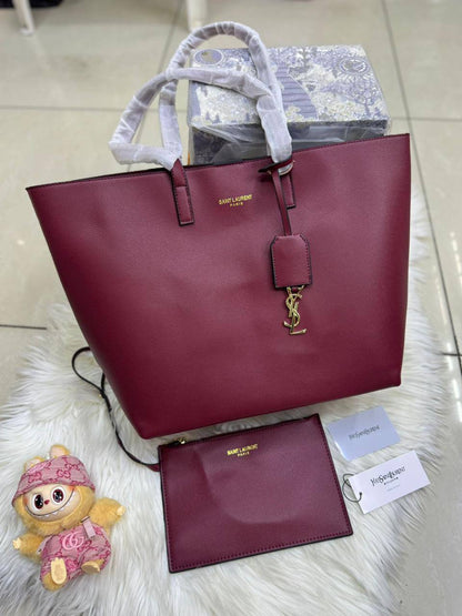 ❤️ Ysl Tote new
1️⃣ First quality 
Size : 48 * 31 cm
110 dhs🌺

Zain115
♥️♥️♥️