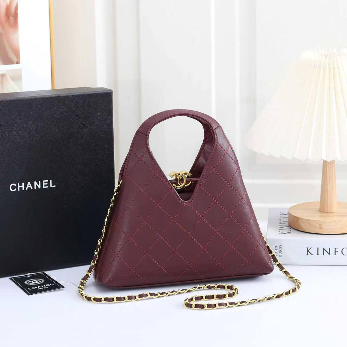CHANEL

Best quality 
with box

150 dhs🇦🇪🇦🇪

size 24CM

Zain290
Zain186
♥️♥️♥️