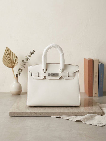 Hermes

30 cm

110  dhs 
Zain72
♥️♥️♥️