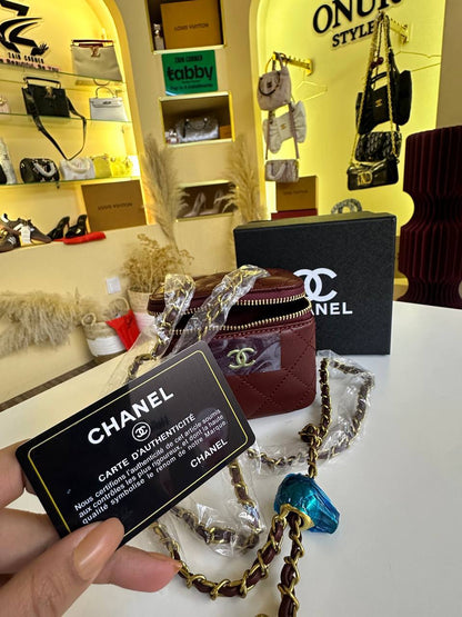 Chanel

90 dhs
With box

Zain42
♥️♥️♥️
Zc