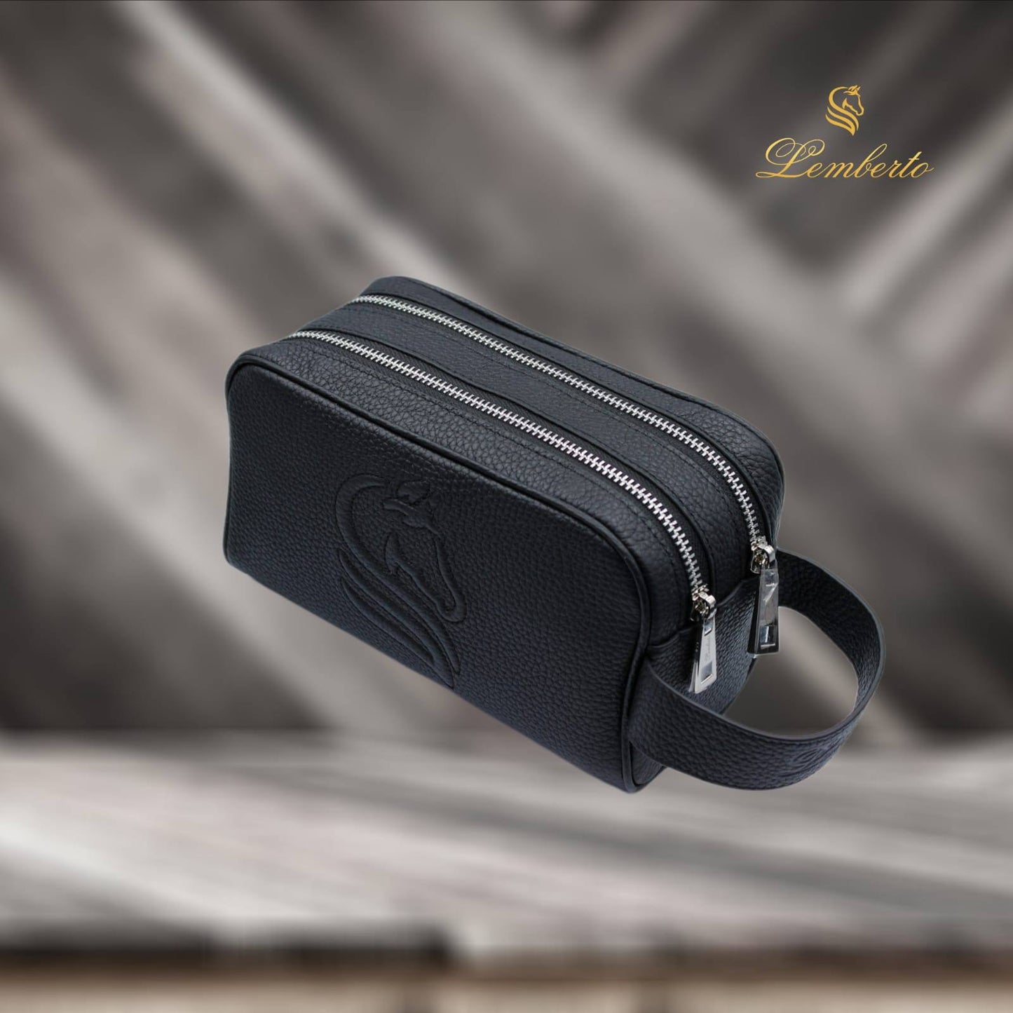*LEMBERTO TOILETRY POUCH FOR MEN FULL LEATHER*

230 dhs🗽

*WITH BOX AND BAG*
🎁🎁🎁

Zain58
♥️♥️♥️