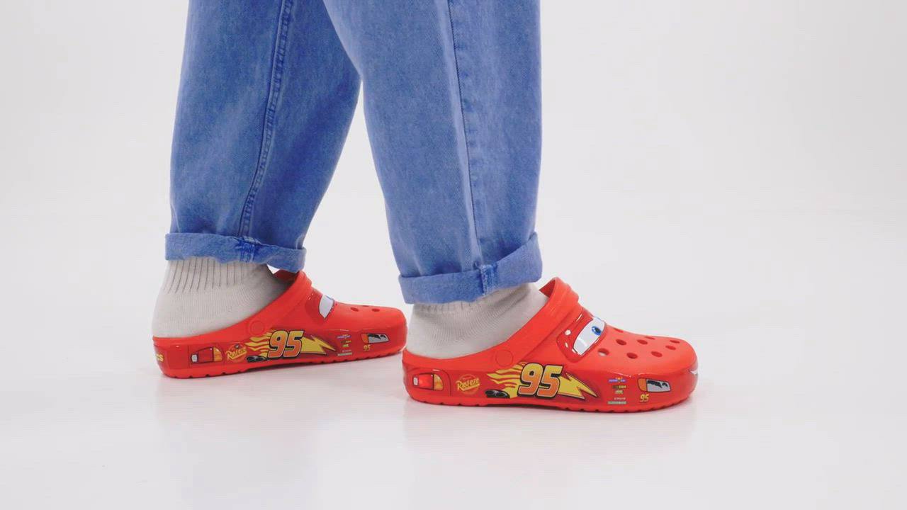 Crocs Classic Lightning McQueen' clog ‘Red’ 🎈
NEW ARRIVALS 🤩
36-45 AVAILABLE 
120 dhs🪙💕

Zain242
♥️♥️♥️