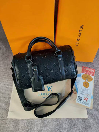 Goyard - LV
New Came❣️❣️
115 dhs✅

Zain143
♥️♥️♥️
