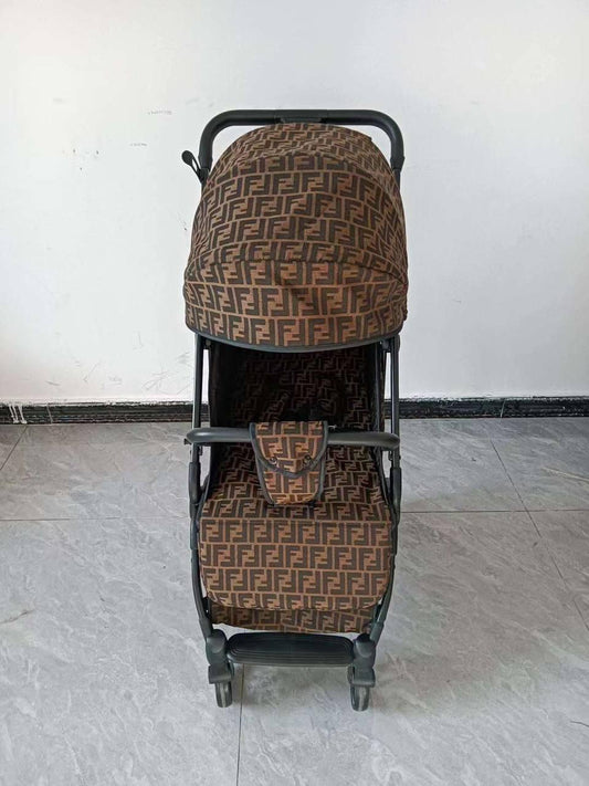 New collection{}
Brand : Fendi 🔥
Super master quality 😍
950 dhs🪙🌨️

Zain261
♥️♥️♥️