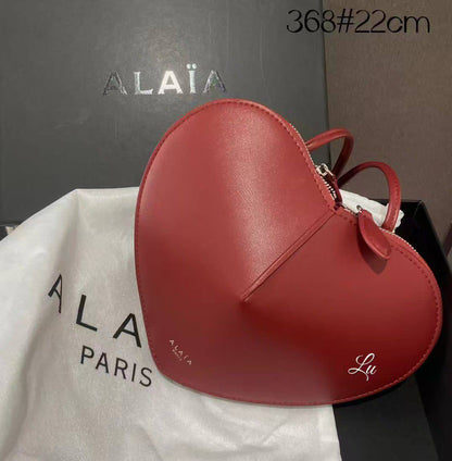 Alaia
Best quality
Whith box’s
🎁🎁🎁

110 dhs✅
size 22cm

Zain158
♥️♥️♥️