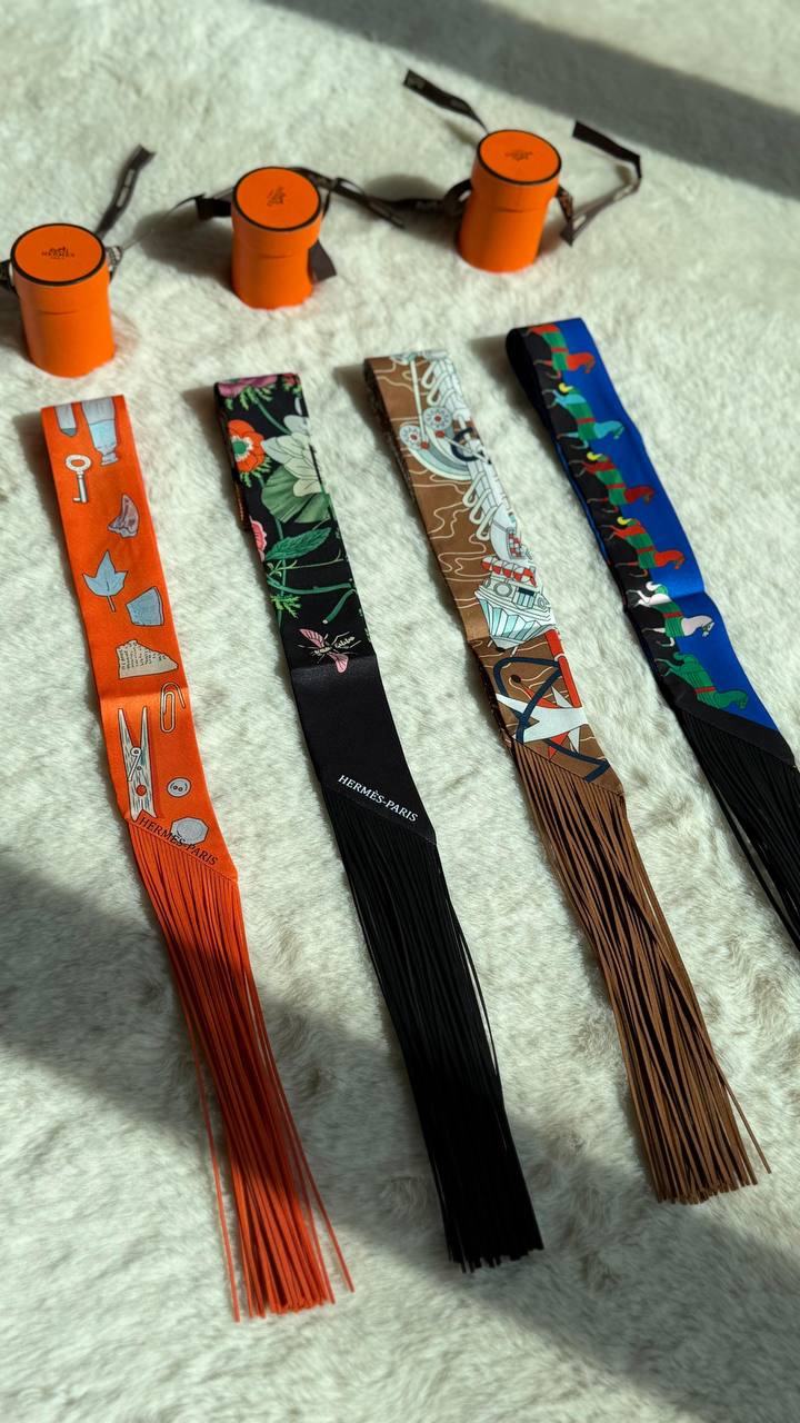 Hermes 🐎🧡

*Twilly Scarf* 
*With orginal packing*  🎁
230 dhs🌺
*VIP QUALITY*

Zain280
♥️♥️♥️