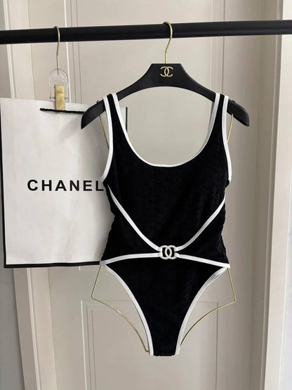 CHANEL
Women’s Swimsuit
Master Quality 
SMLXL
280 dhs✅

Zain276
♥️♥️♥️