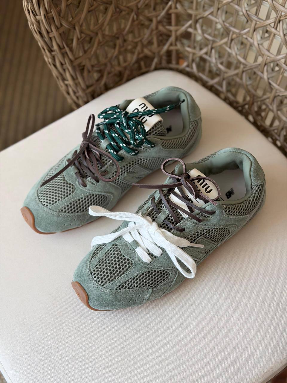 🩶✨ MIU MIU ✨🩶
🤩 Available New Arrival 🤩
😍😍 Super Master Quality 😍😍
👠 Size: 36 to 41
💎 Premium Quality
450 dhs✅

Zain198
♥️♥️♥️