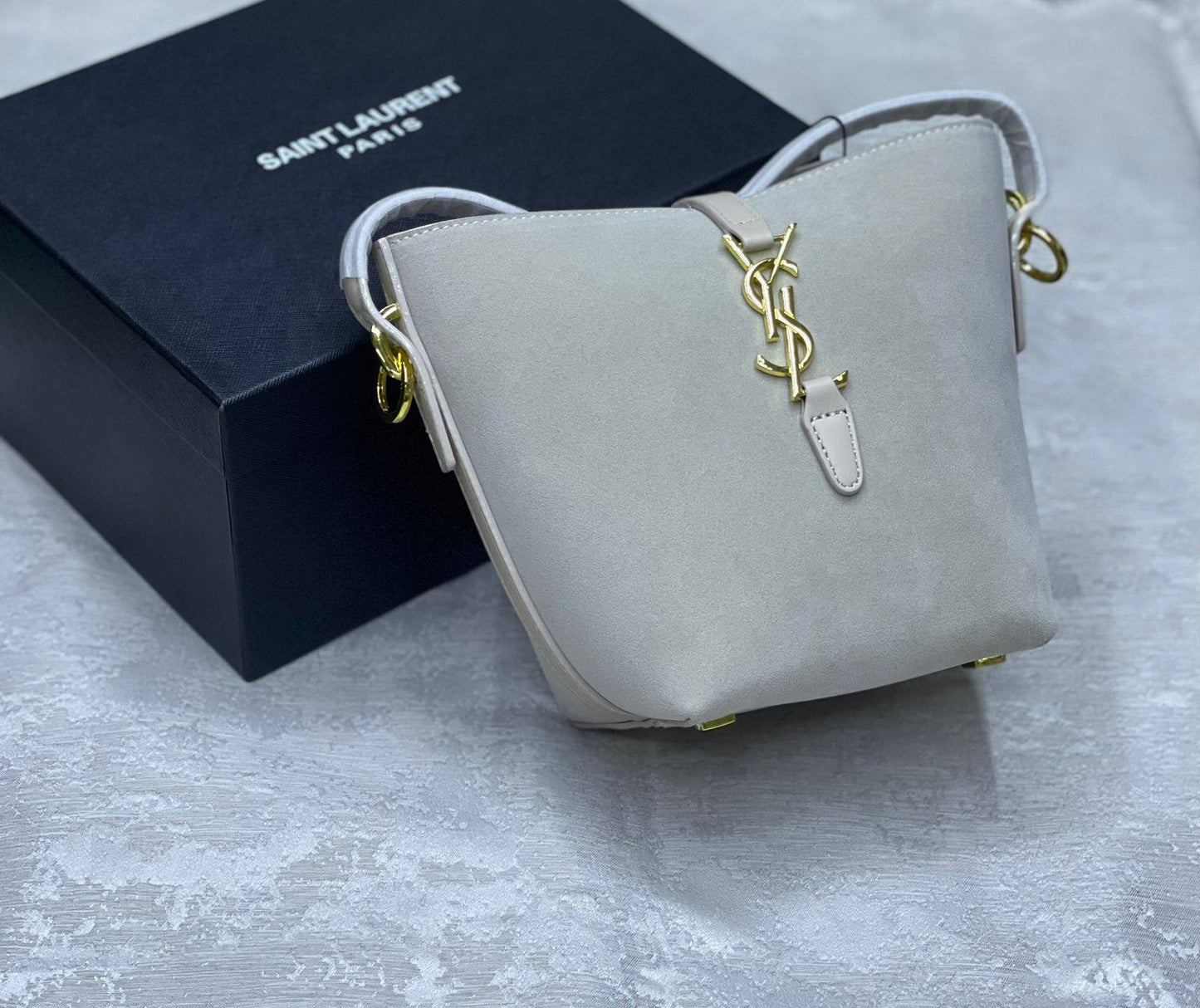 YSL
105 dhs🗽

Zain175
♥️♥️♥️