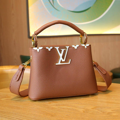 LV
High quality 
With box 
120 dhs🇦🇪🇦🇪

Zain136
♥️♥️♥️