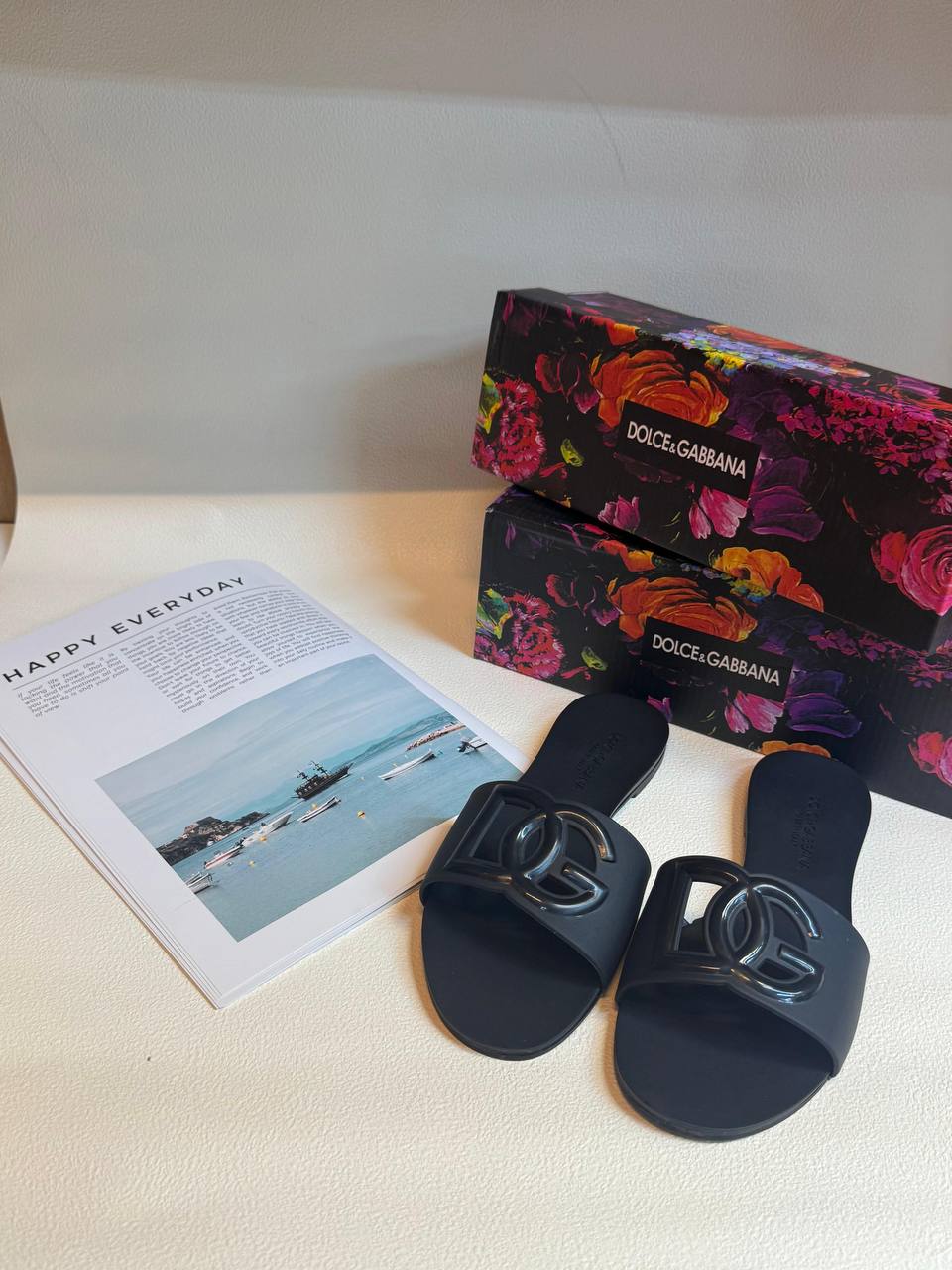 D&G
*🔥new arrival🔥✌️*
Size 36to41
60 dhs🪙

Zain236
♥️♥️♥️