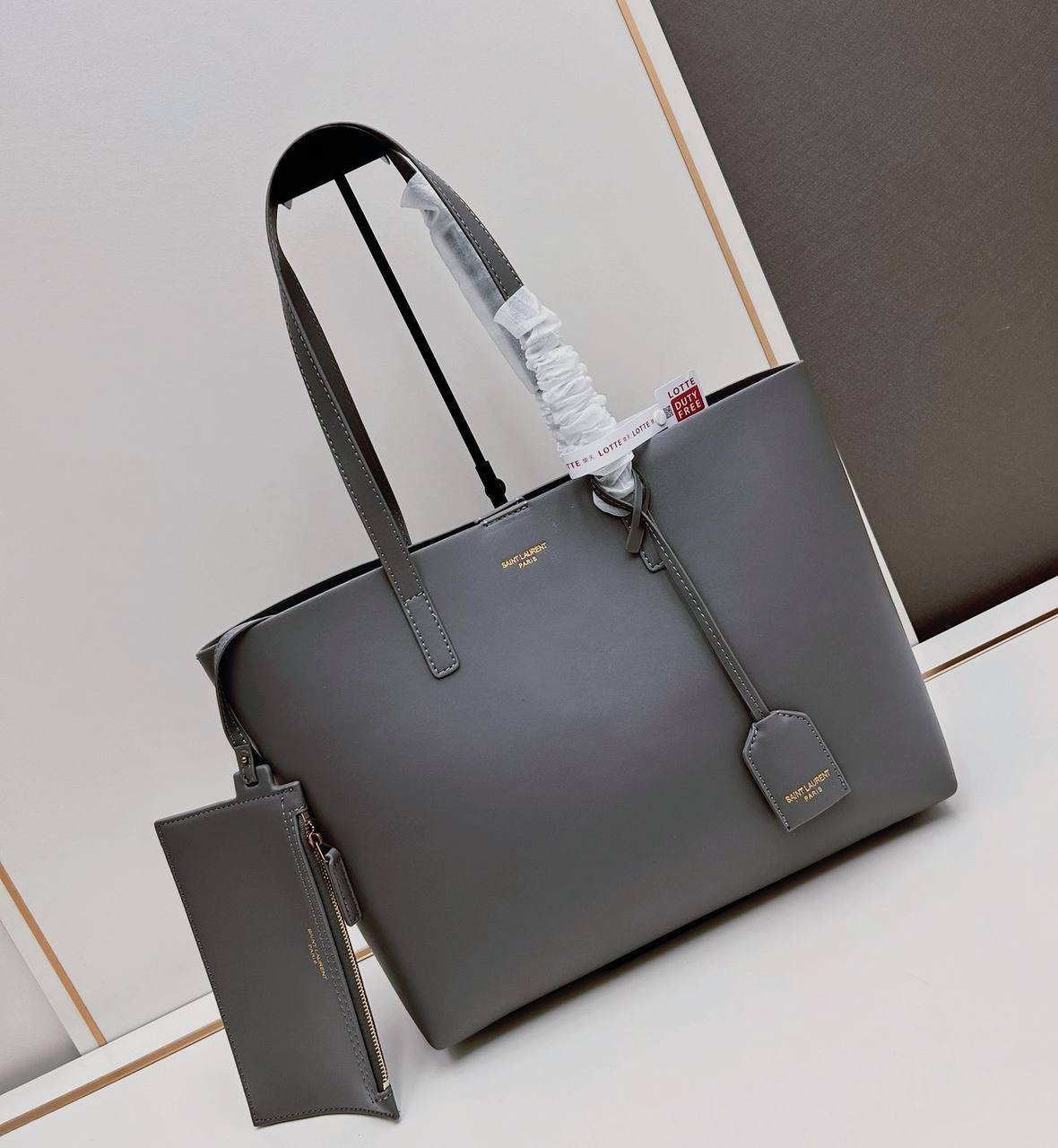 YSL
 NEW CAME GOOD QUALITY 
115 dhs💓

Zain39
♥️♥️♥️