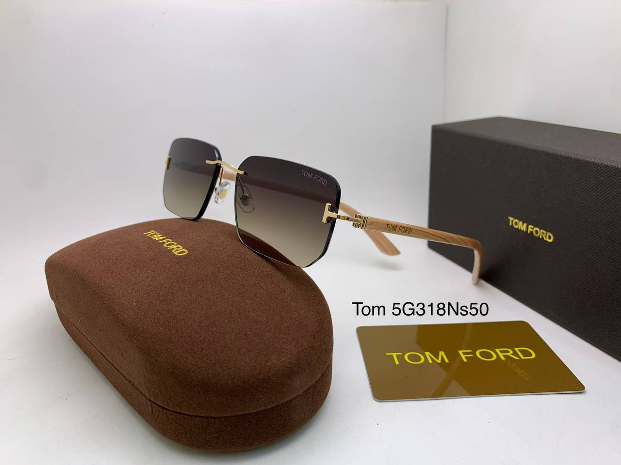 Tom Ford
70 dhs✅

Zain126
♥️♥️♥️