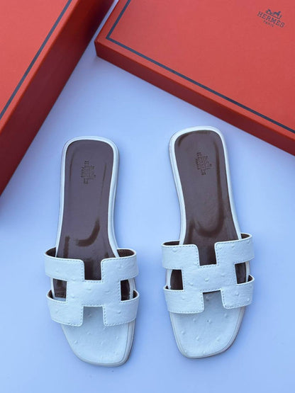Hermes
High Quality
100 dhs🪙🌨️
Size 36-42

Zain55
♥️♥️♥️