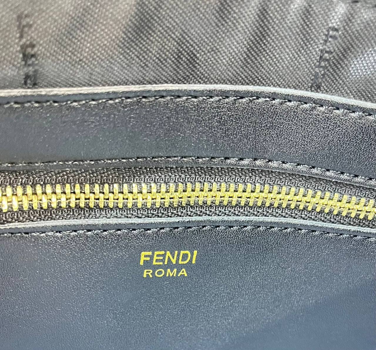 Fendi
110 dhs💓

Zain136
♥️♥️♥️