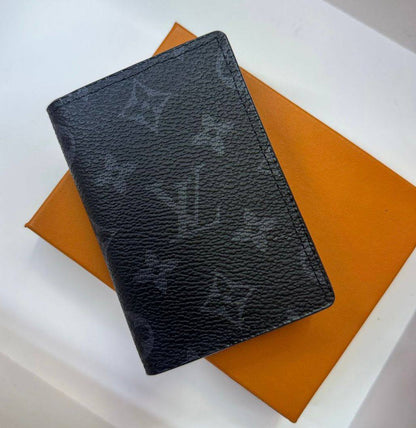 LV Wallets

With box🎁

45 dhs✅

Good quality

Zain93
♥️♥️♥️