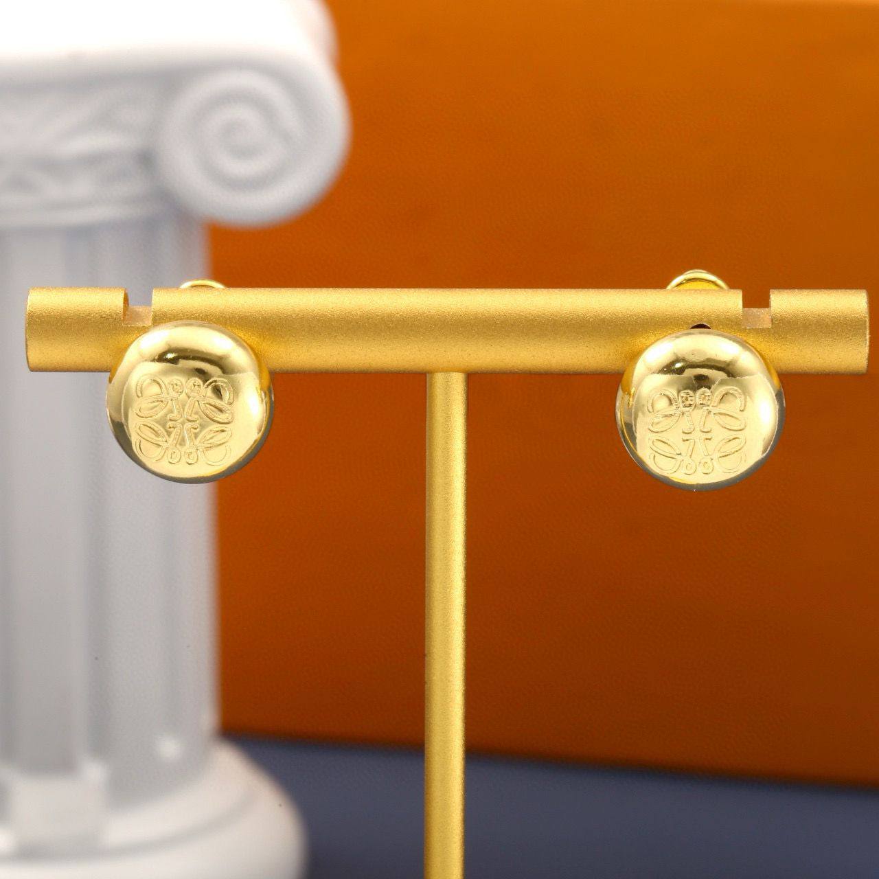 MASTER 
EARRING
WITH BOX AND PAPER BAG🛍️🎁
50 DHS✅

Zain89
♥️♥️♥️