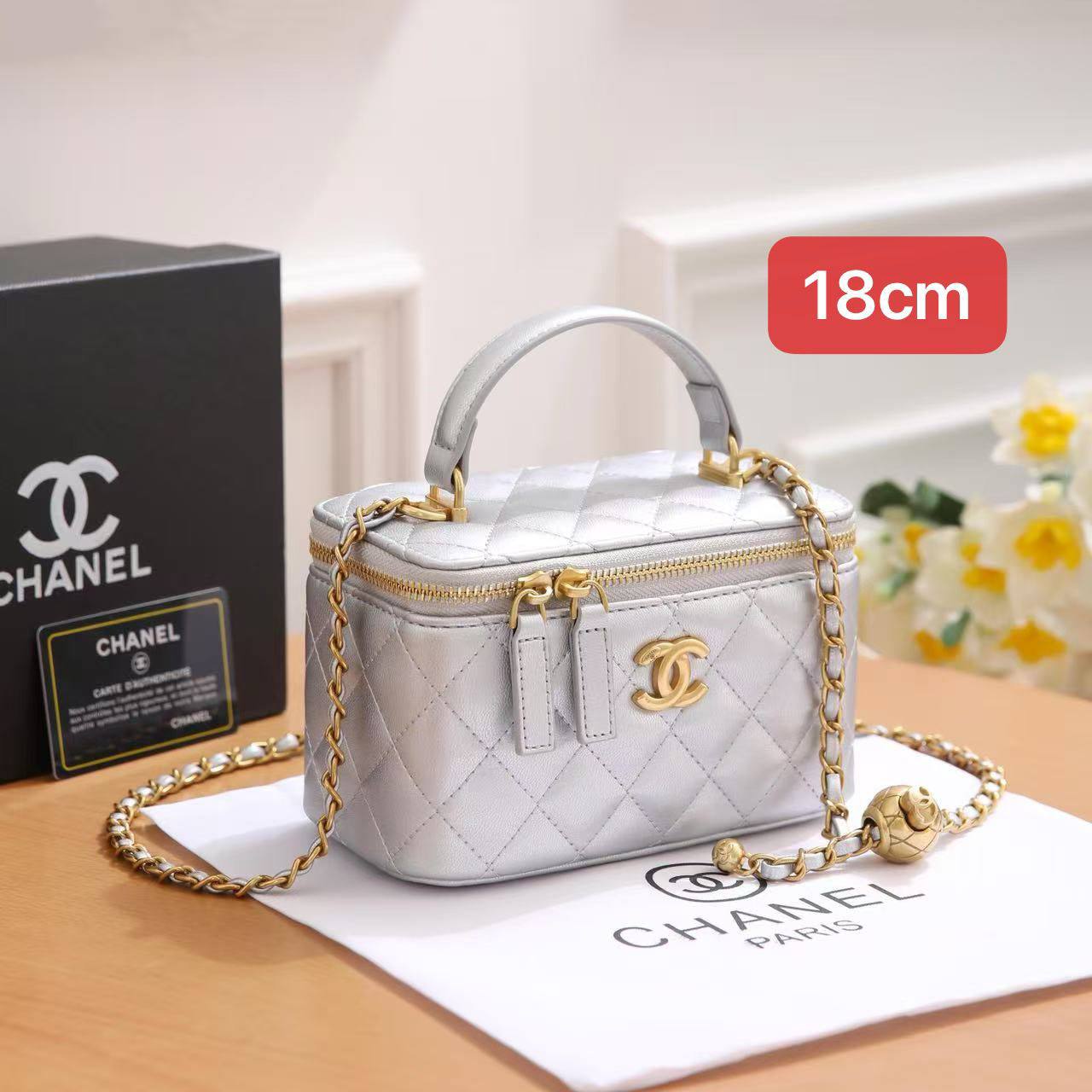 Chanel
with box
🎁🎁🎁

100 dhs💓

Zain102
♥️♥️♥️